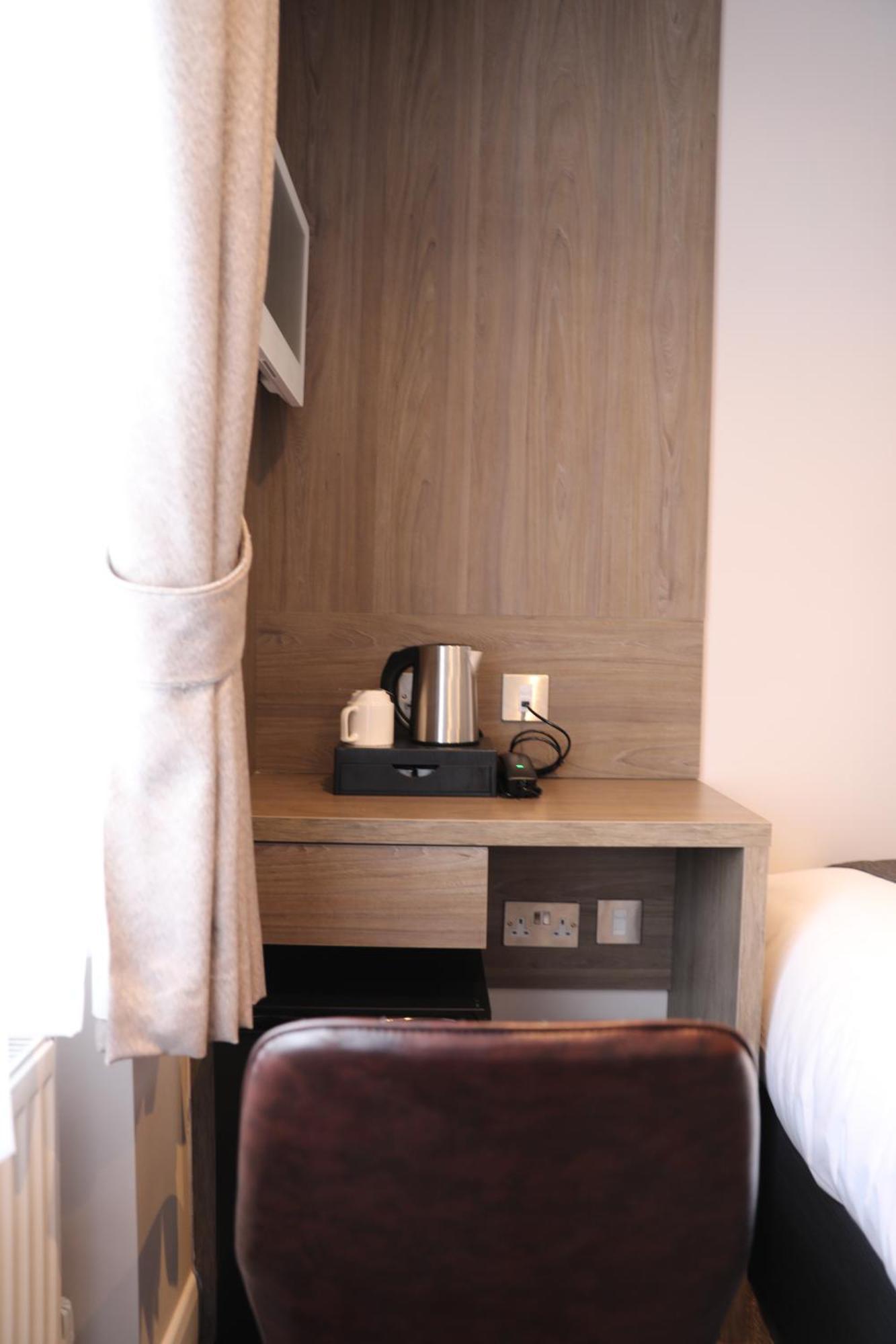 Reem Hotel London Szoba fotó