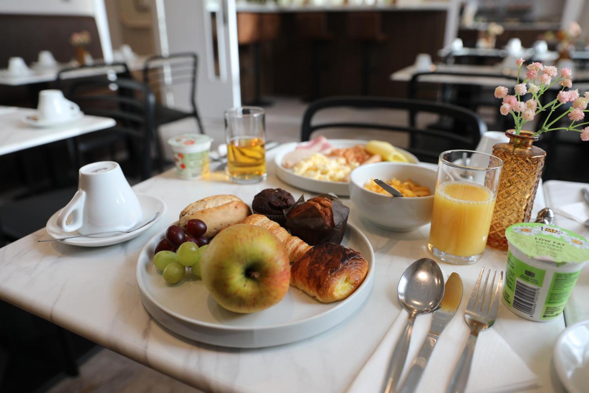 Reem Hotel London Kültér fotó
