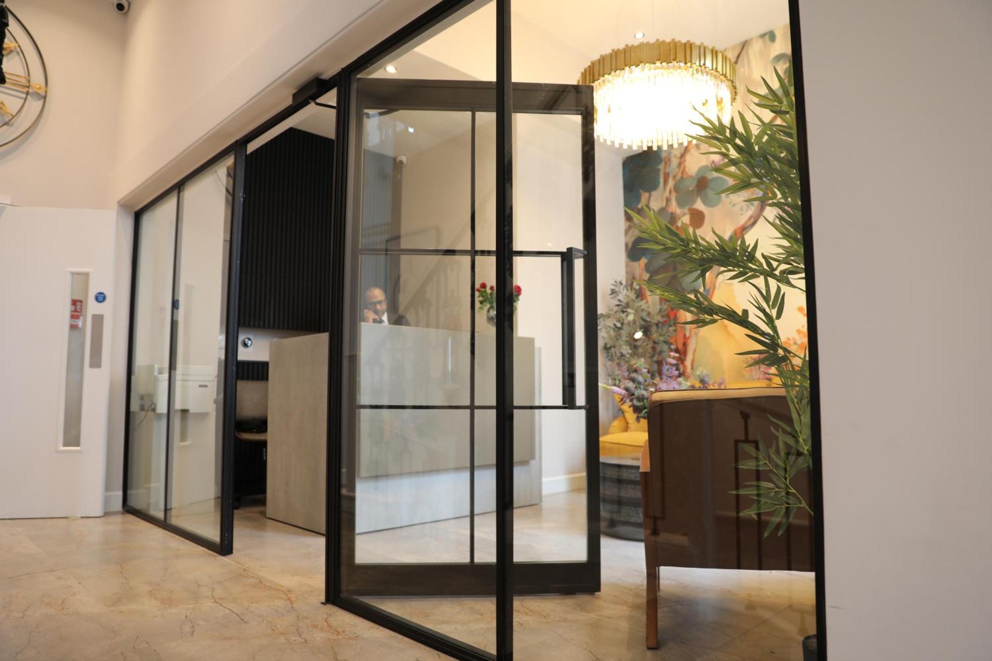 Reem Hotel London Kültér fotó